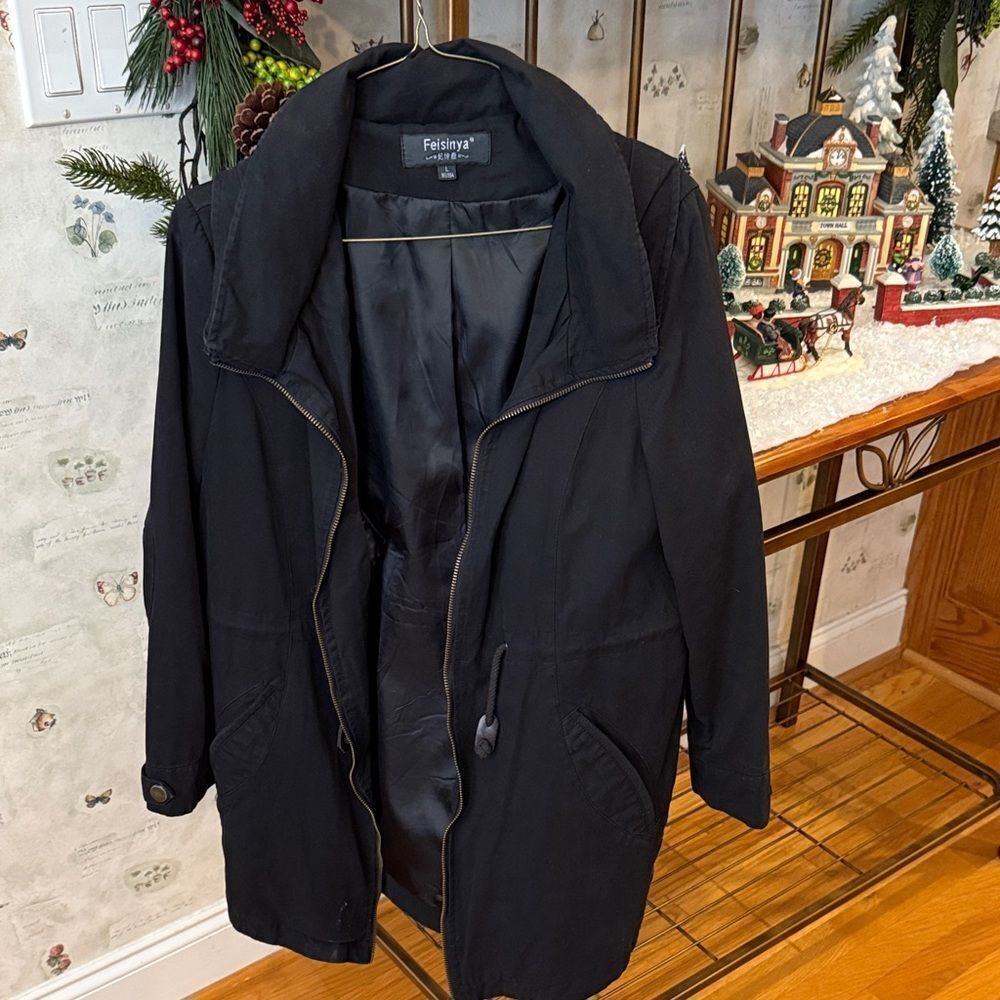 Feisinya Elegant Ladies Black Zip-up Jacket w/zipper hood & pockets - L(165/88A)